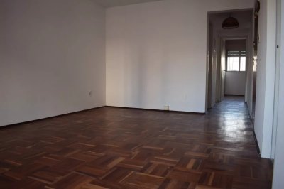 VENDO APARTAMENTO, 2 DORMITORIOS, CENTRO, MONTEVIDEO