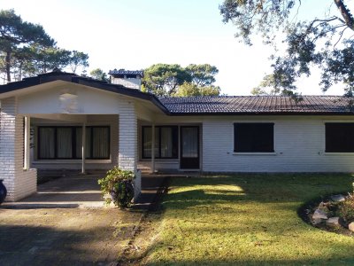 VENDO CASA, 4 DORMITORIOS, SAN RAFAEL, PUNTA DEL ESTE