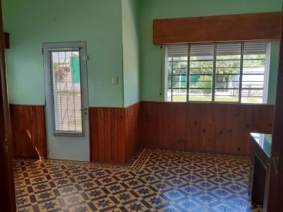 VENDO CASA, 3 DORMITORIOS, GARAGE, PATIO, PASO DE LOS TOROS, TACUAREMBO