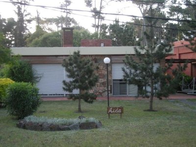 Alquilo casa, 3 dormitorios, 2 baños, San Rafael, Punta del este, Maldonado.