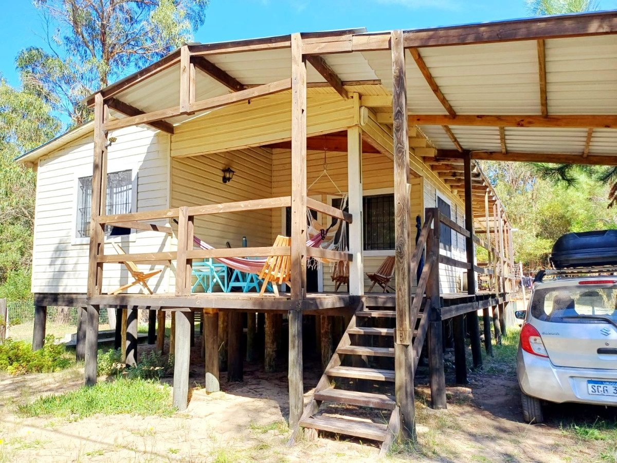 Cabaña La Esmeralda a pocas cuadras de la playa.