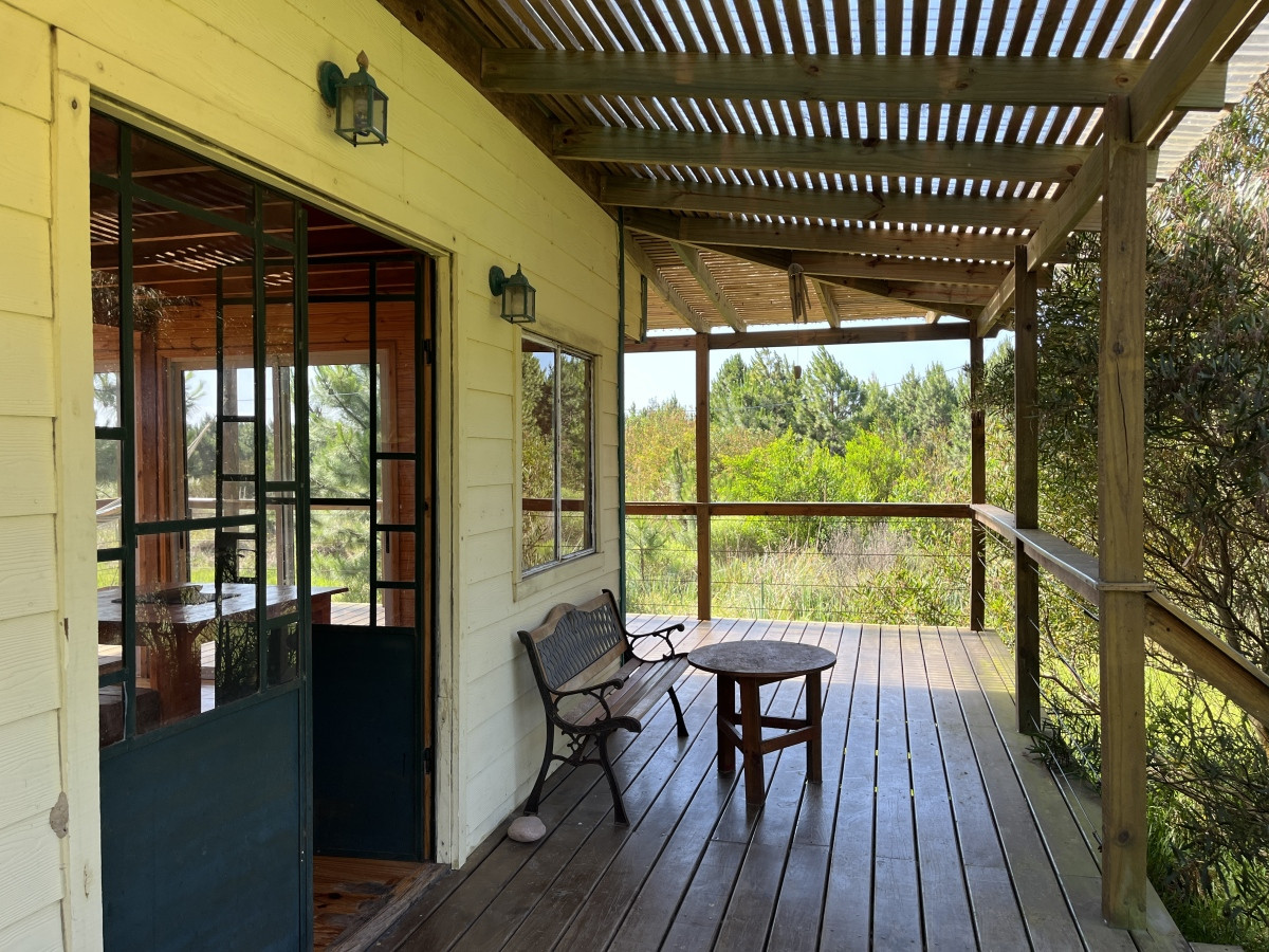 Hermosa Cabaña En Venta sobre 510m2 - En el Bosque - Mza 102