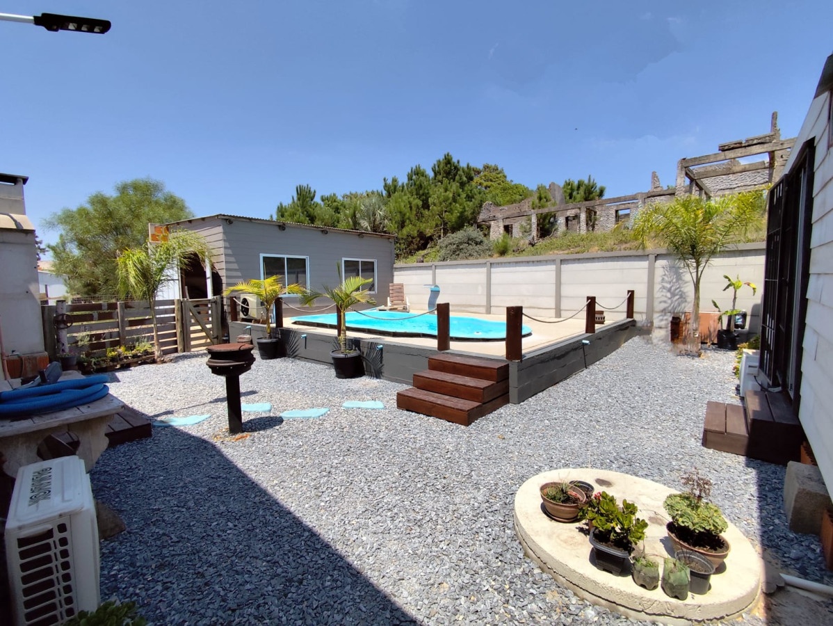 Casa y monoambiente con Piscina climatizada - Punta del Diablo