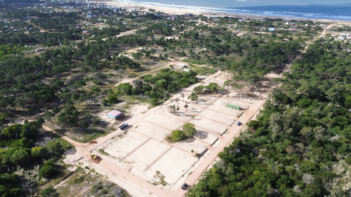 Ribera - Solares con entrega de U$D3.500 - Punta del Diablo
