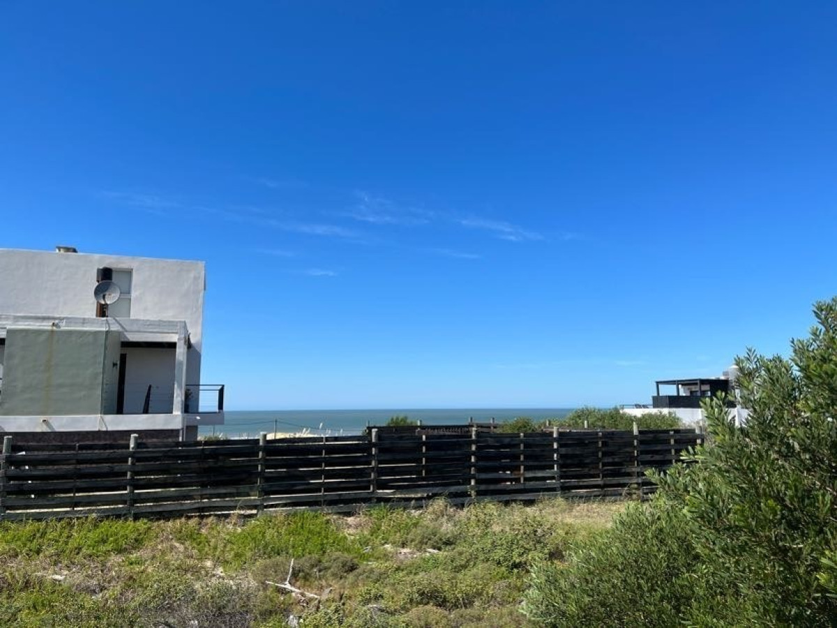 Terreno en 3ra Línea En Playa La Viuda - Mza 176 