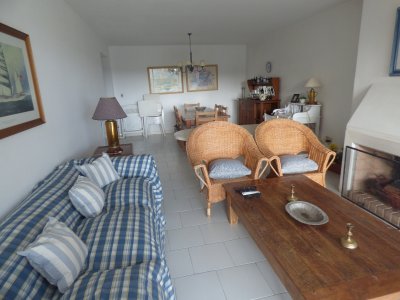 Alquilo Departamento  2 Dorm 2 Baños al Frente del Mar