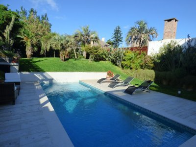 Vendo Casa 6 Dorm 7 Baños Exclusiva, Frente al Mar