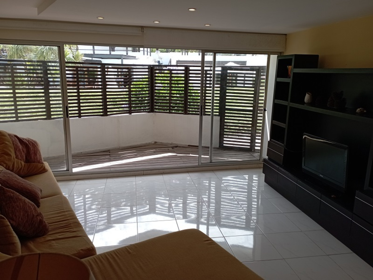 Apartamento de un dormitorio y 2 baños 