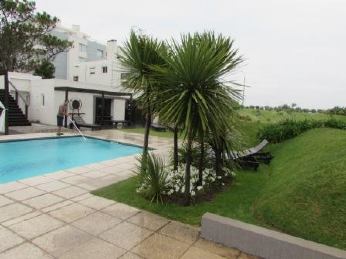 Apartamento 3 dormitorios frente al mar