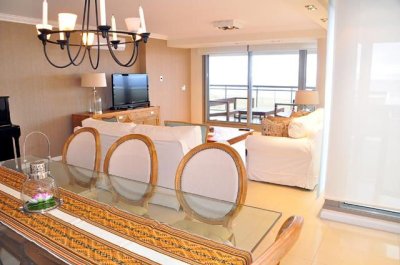 Apartamento en venta 4 dormitorios - Playa Brava- Punta del Este