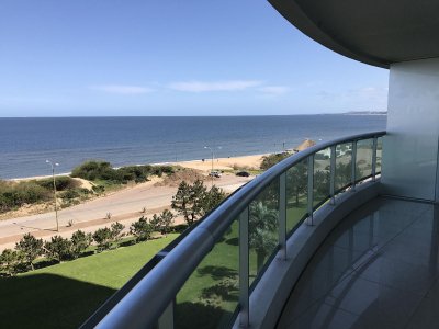 Aquarela. Apartamento alquiler temporal 4 dormitorios-Playa Mansa Punta del Este