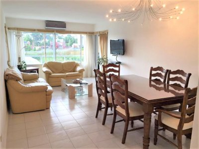 Complejo Lincoln. Apartamento 3 dormitorios en alquiler  - Playa Mansa Punta del Este