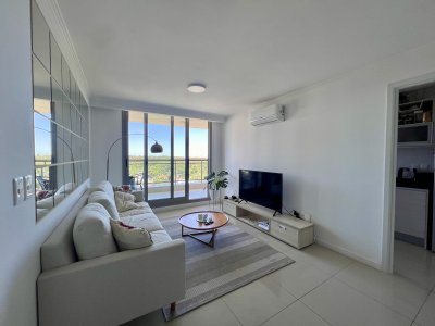 Apartamento de 2 dormitorios con servicio de playa. Place Lafayette Playa mansa Punta del Este. Temporada 2026
