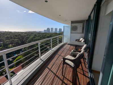 Alquiler anual apartamento de 2 dormitorios y 2 baños. 