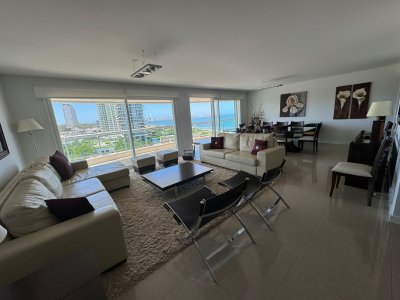 Apartamento en venta 4 dormitorios y serv. Torre Aquarela. 2026