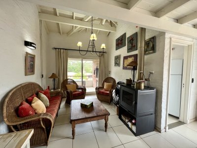 Apartamento en alquiler anual . 2 dormitorios  - Punta del Este