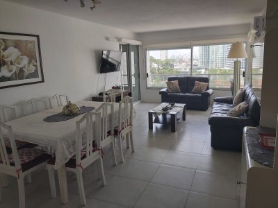 Apartamento en el Complejo Lincoln 2 dormitorios y dependencia de servicio