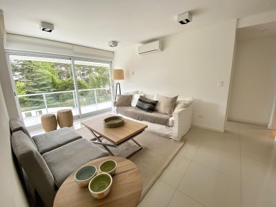 Apartamento 3 dormitorios en alquiler enero. Punta del Este. 