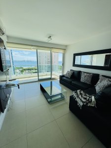 Apartamento  Playa Mansa Alquiler temporal  2 dormitorios
