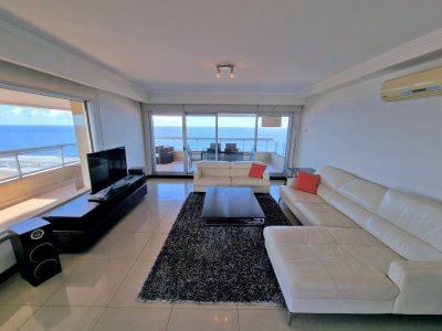 Torre Lobos apartamento en venta vista al mar tres dormitorios  - Playa Brava
