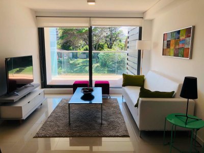 Apartamento en venta 2 dormitorios Playa Brava. Chronos. Punta del Este