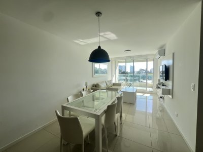 Apartamento de 1 dormitorio a pasos de todo y con amenities. Punta del Este. Verano 2026