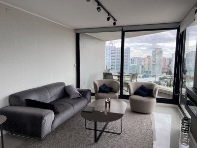 Art Tower tres dormitorios alquiler enero 2026 Punta del Este. 