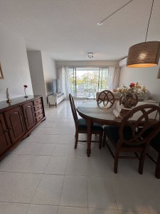 Apartamento de 3 dormitorios en venta, con servicios.  Lincoln Center Punta del Este