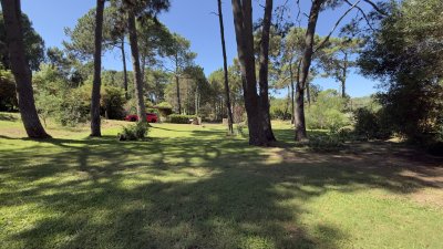 Casa en venta con gran potencial de tres dormitorios Punta Ballena 