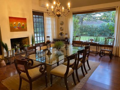 Importante casa en venta de 5 dormitorios. 