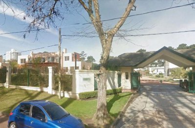 Lote en venta barrio privado. Playa Mansa