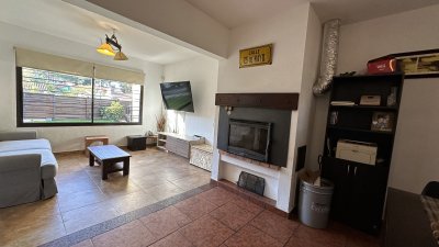 Venta de Casa en Pinares de 2 dormitorios, 2 baños y terreno de 310 m2 C663B