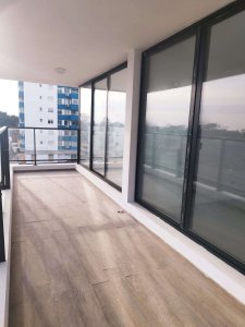 Venta de Apartamento 2 dormitorios a estrenar en Av Roosvelt Maldonado 