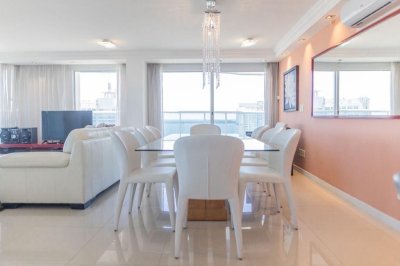 CASINO TOWER VENTA DE 3 SUITES + DEPENDENCIA EN MANSA PUNTA DEL ESTE 