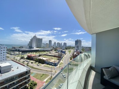 VENTA DE APARTAMENTO DE 3 SUITES EN EDIFICIO ARTOWER PUNTA DEL ESTE
