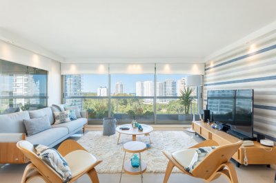 MARIGOT ROOSEVELT PUNTA DEL ESTE VENTA DE APARTAMENTO DE 3 SUITES + DEPENDENCIA PUNTA DEL ESTE