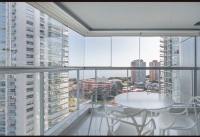 VENTA DE APARTAMENTO DE 2 DORMITORIOS EN EDIFICIO MIAMI BOULEVARD PUNTA DEL ESTE