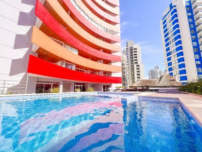 SE ALQUILA Espacioso apartamento en Playa Brava. 