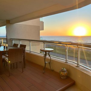 TORRE LOBOS PUNTA DEL ESTE VENTA DE APARTAMENTO DE 3 SUITES MAS DEPENDENCIA DE SERVICIO