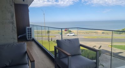 APARTAMENTO FRENTE AL MAR EN ALQUILER DE 2 DORMITORIOS EN MANSA PUNTA DEL ESTE