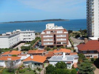 VENTA DE APARTAMENTO DE 3 DORMITORIOS EN EDIFICIO ART BOULEVARD PUNTA DEL ESTE 