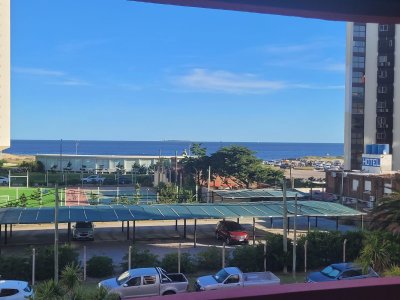 VENTA DE APARTAMENTO DE 2 DORMITORIOS EN BRAVA PUNTA DEL ESTE 