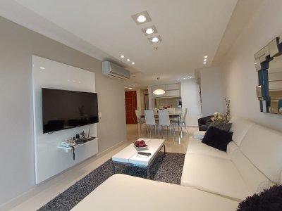 ALQUILER ANUAL DE APARTAMENTO DE 2 DORMITORIOS EN MANSA PUNTA DEL ESTE
