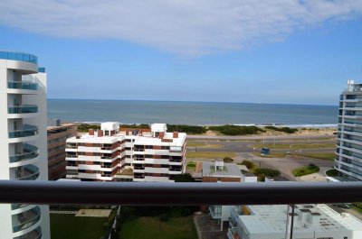 VENTA DE APARTAMENTO DE 2 DORMITORIOS Y MEDIO EN BRAVA PUNTA DEL ESTE 