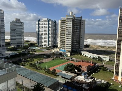 VENTA APARTAMENTO A ESTRENAR DE 1 DORMITORIO EN BRAVA PUNTA DEL ESTE