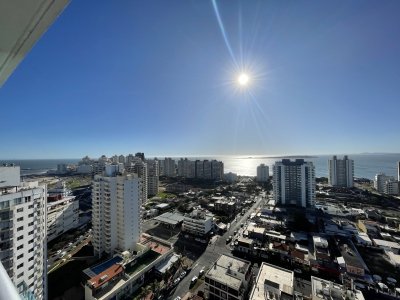 VENTA DE APARTAMENTO DE 3 DORMITORIOS EN EDIFICIO ONIX PUNTA DEL ESTE 