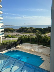 BEVERLY TOWER APARTAMENTO DE 3 SUITES + DEPENENDECIA PUNTA DEL ESTE