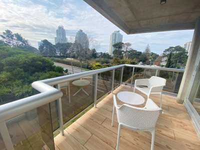 VENTA DE APARTAMENTO DE 1 DORMITORIO EN MANSA COMPLEJO MANSA INN PUNTA DEL ESTE