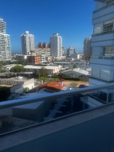 Apartamento de un dormitorio entre playa mansa y brava