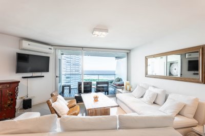 PENTHOUSE EN VENTA DE 3 DORMITORIOS EN VENTA EN BRAVA PUNTA DEL ESTE